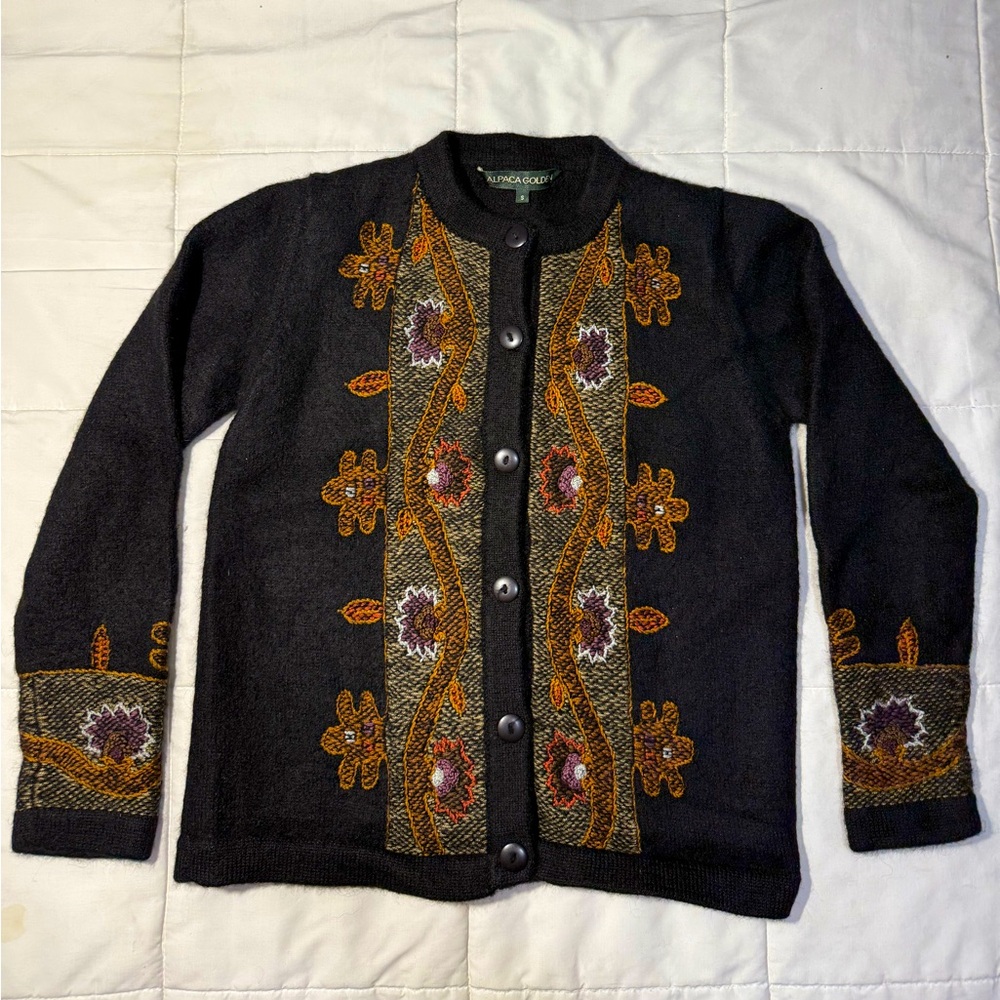 100% Baby Alpaca Peru Embroidered Sweater Boho Western Grannycore eclectic black